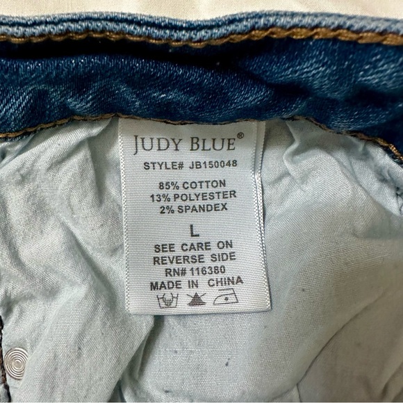 Judy Blue Distressed Blue Jean Shorts with Floral Print Patches - Picture 6 of 6